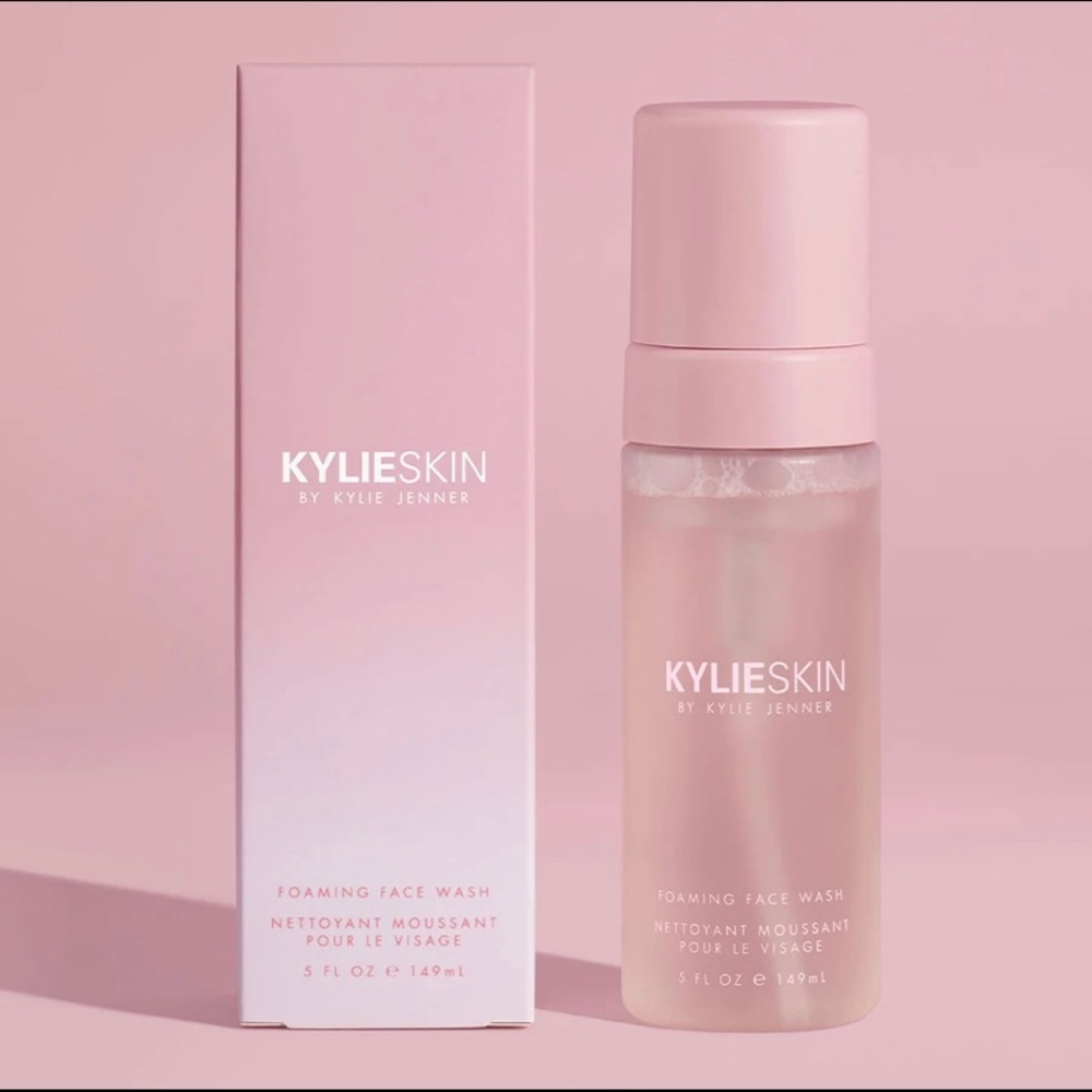 KylieSkin by Kylie Jenner Facial Foam Wash